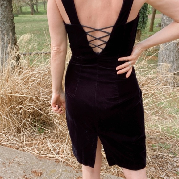 Vintage black velvet wiggle dress zipper front corset back - Picture 9 of 12